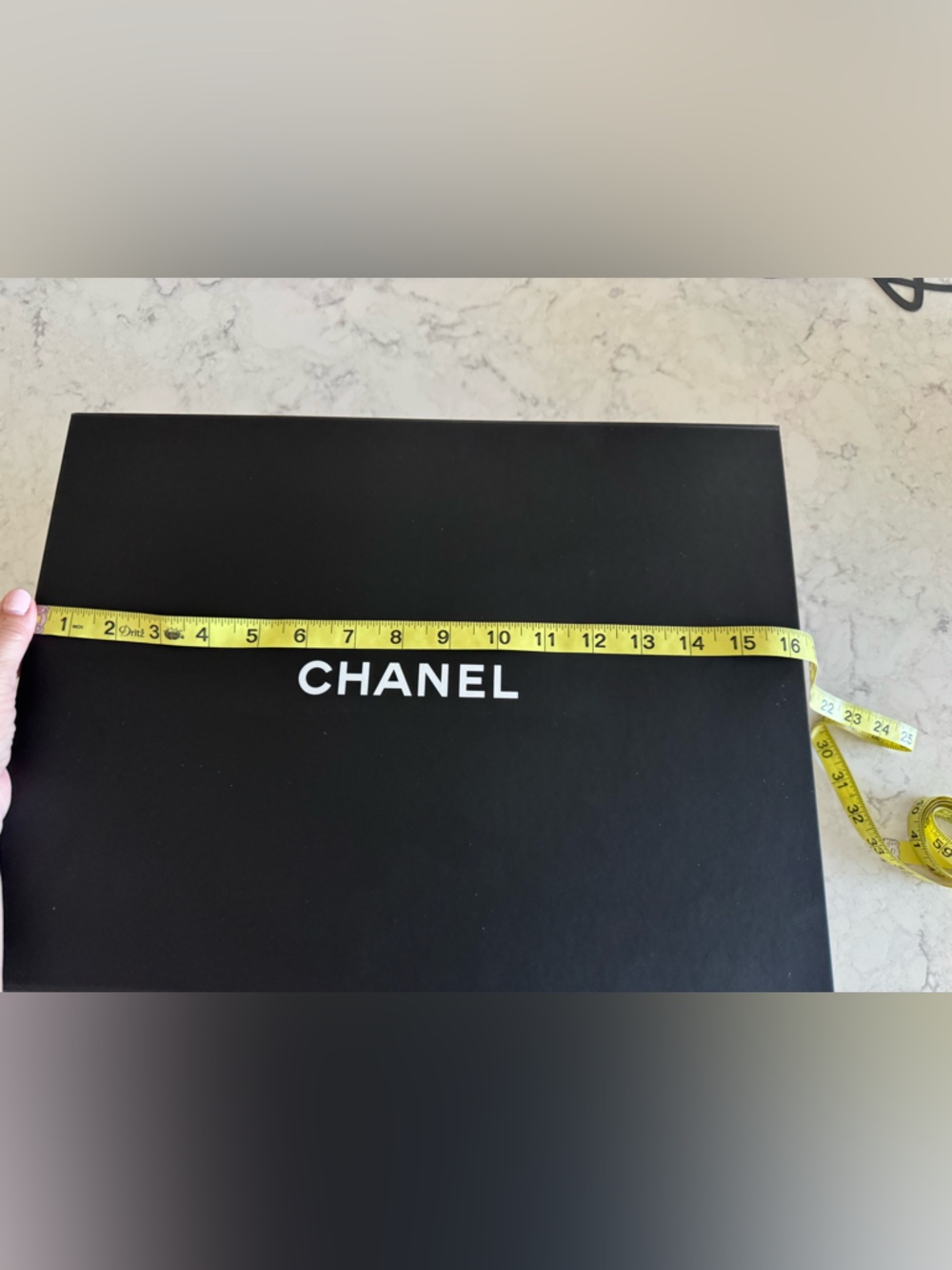 CHANEL Black Box with White Logo - Picture 3 of 13
